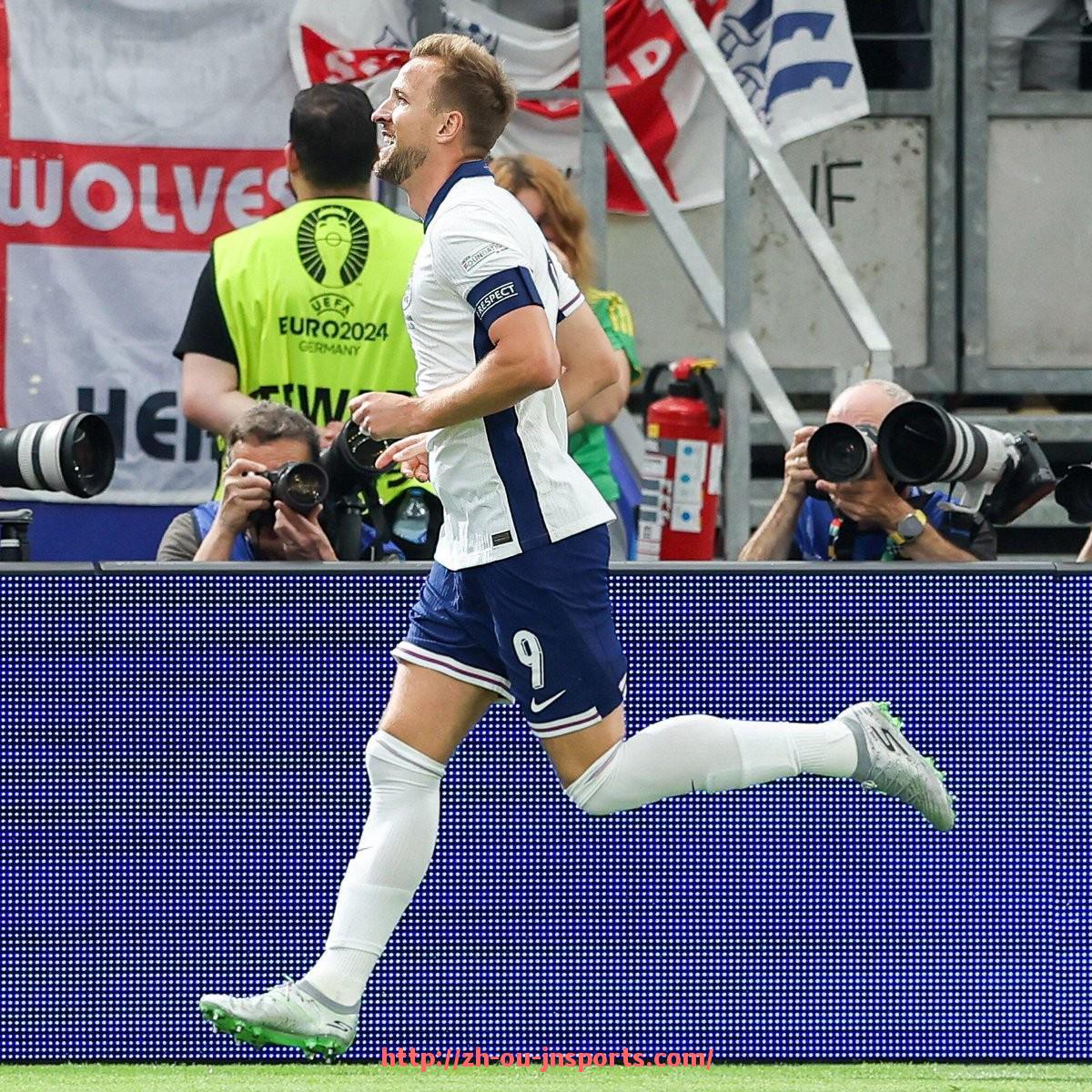 JN江南体育-世俱杯多功能比赛场地转换效率及赛事调度协调机制